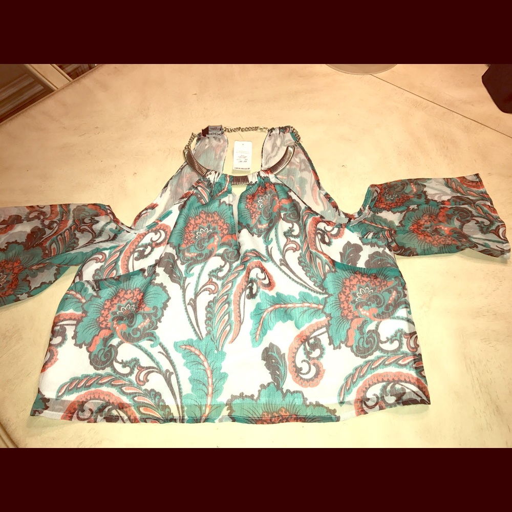 BEBE new with tag cold necklace top. Size medium